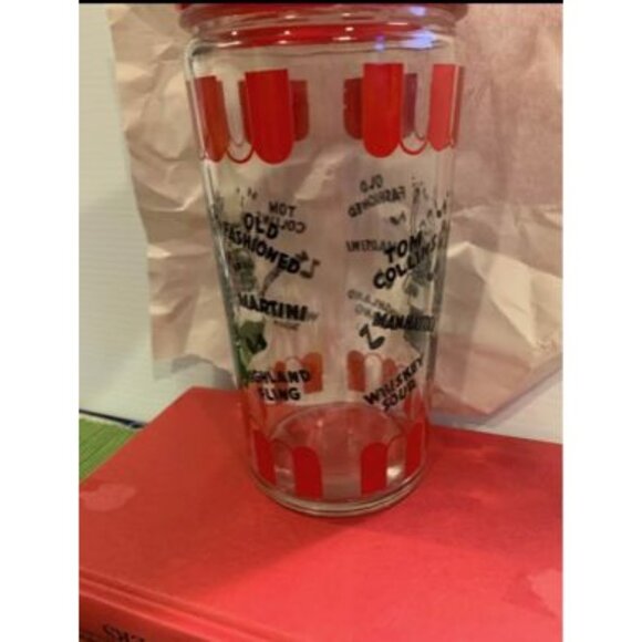 Vintage Hazel 3 Men Red Glass Cocktail Shaker with Plastic Lid 9.5 inch tall 194 - Picture 9 of 10